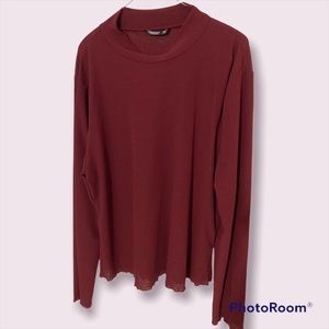 Womens long sleeve light sweater. This is brand new without tags